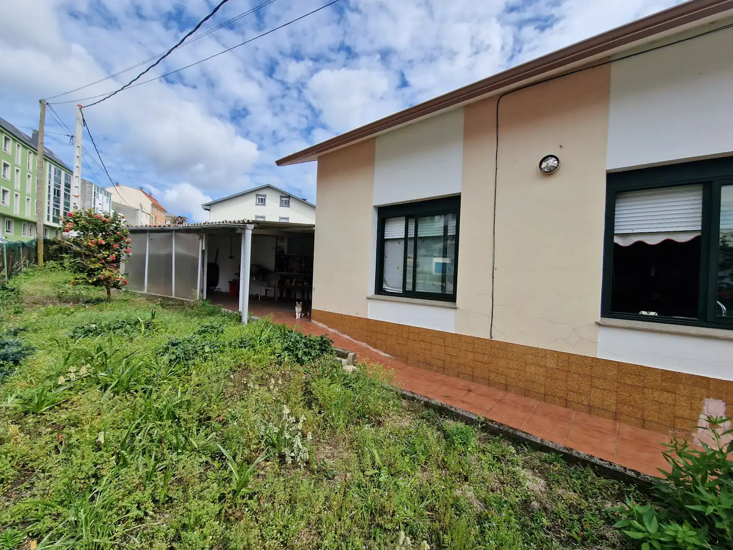 Vista exterior de Casa o xalet en venda en Narón amb Calefacció, Jardí privat i Terrassa