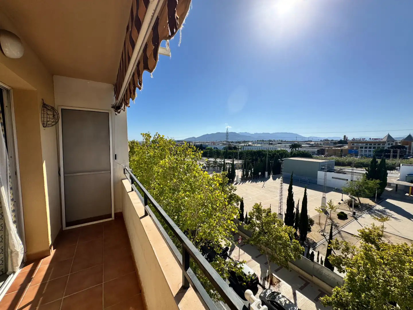 Vista exterior de Pis per a compartir en Málaga amb Aire condicionat, Terrassa i Moblat