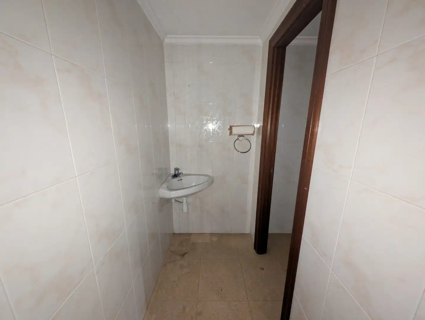 Bathroom of Commercial properties for sale in Oviedo 