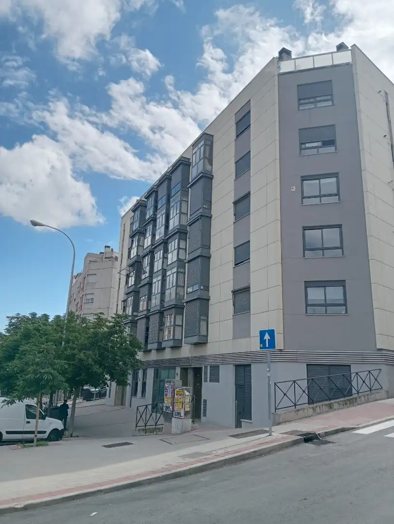 Appartamento con ascensore in vendita a Avenida de Camilo José Cela 9, imagen 2