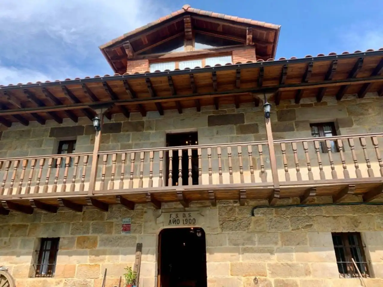 Vista exterior de Casa o chalet en venta en Arija con Calefacción, Jardín privado y Terraza