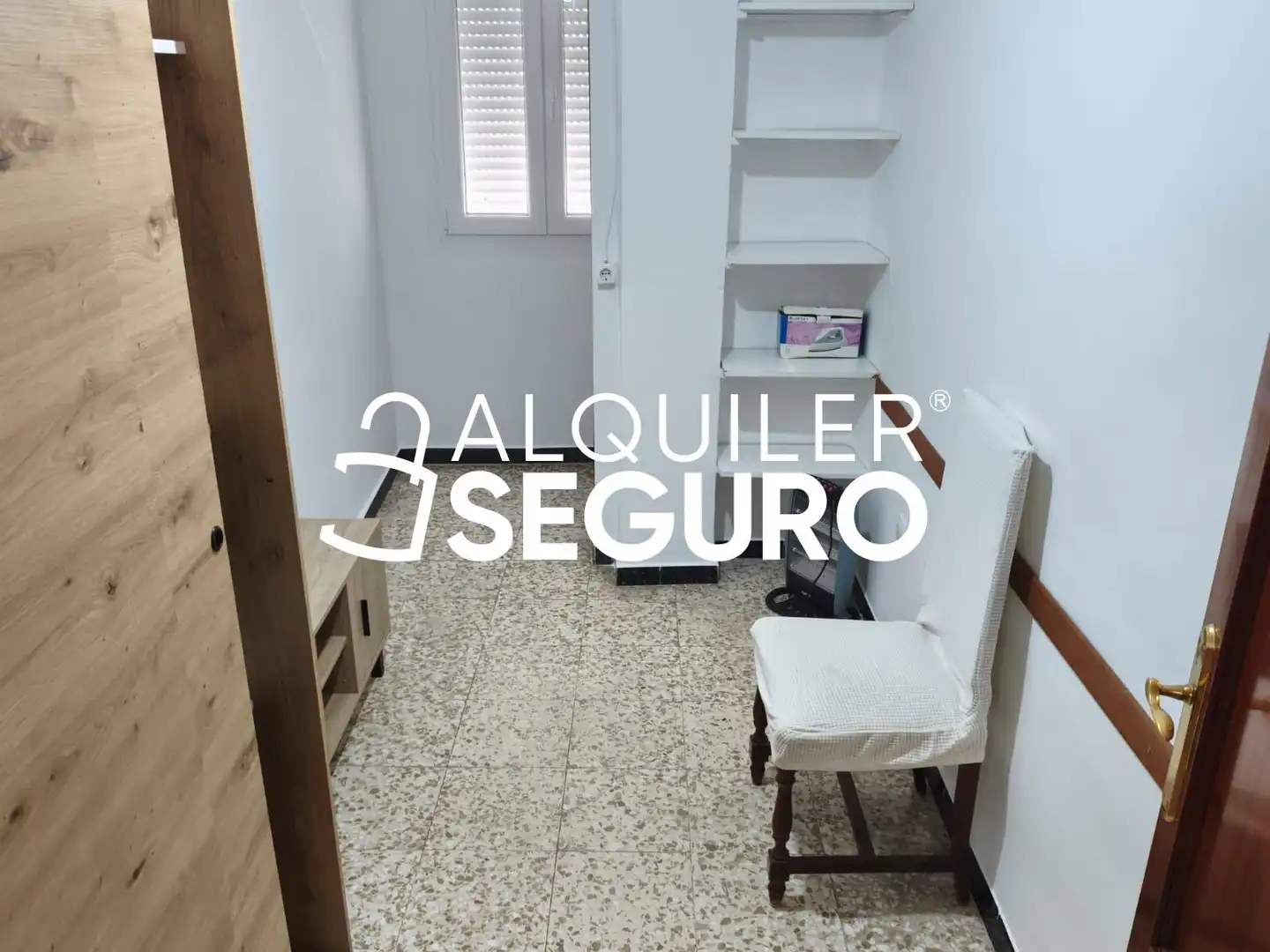 Piso con ascensor en alquiler en De Carmona, imagen 19