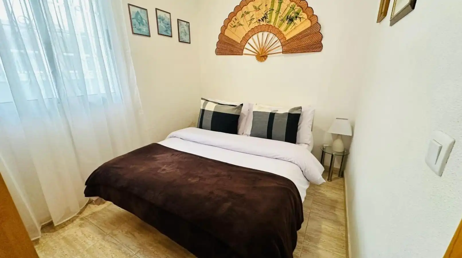 Dormitori de Apartament en venda en Torrevieja amb Moblat i Piscina comunitària