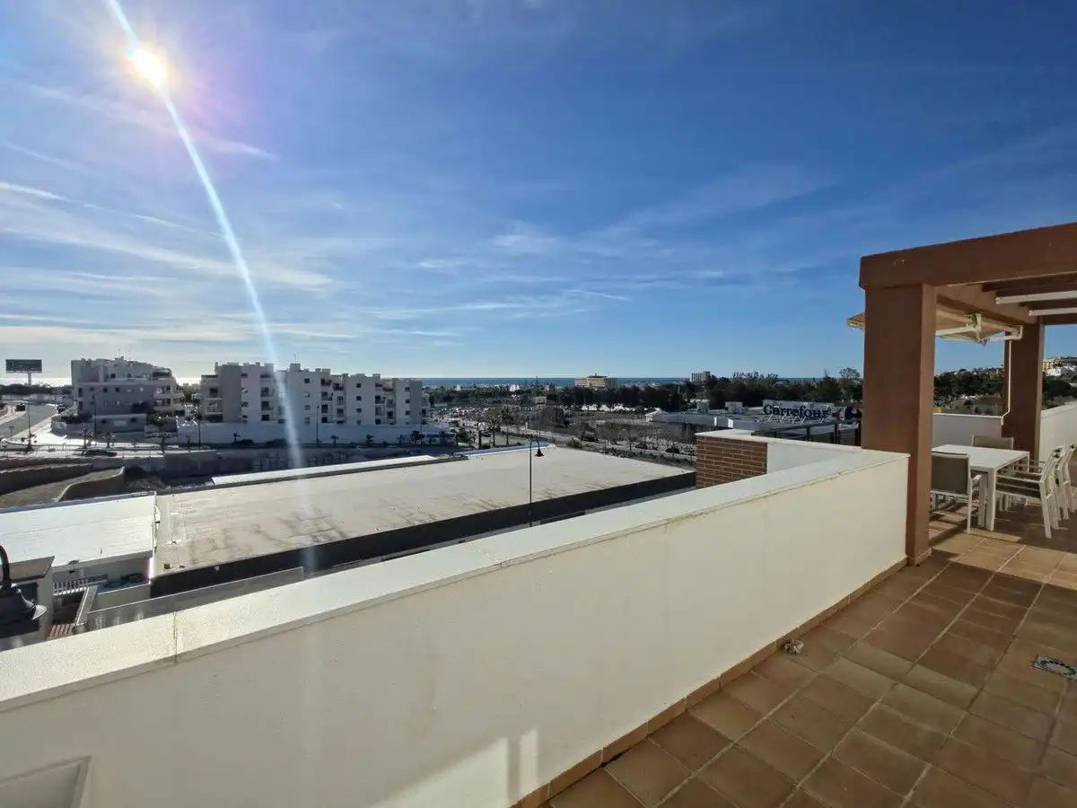 Terrasse von Dachboden zur Miete in Mijas mit Klimaanlage, Heizung und Terrasse