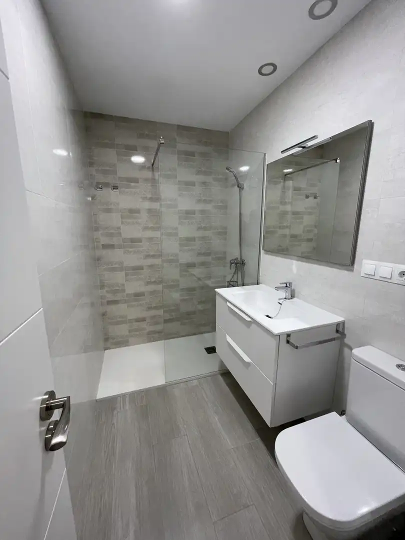 Baño de Piso en venta en Salobreña con Aire acondicionado, Amueblado y Balcón