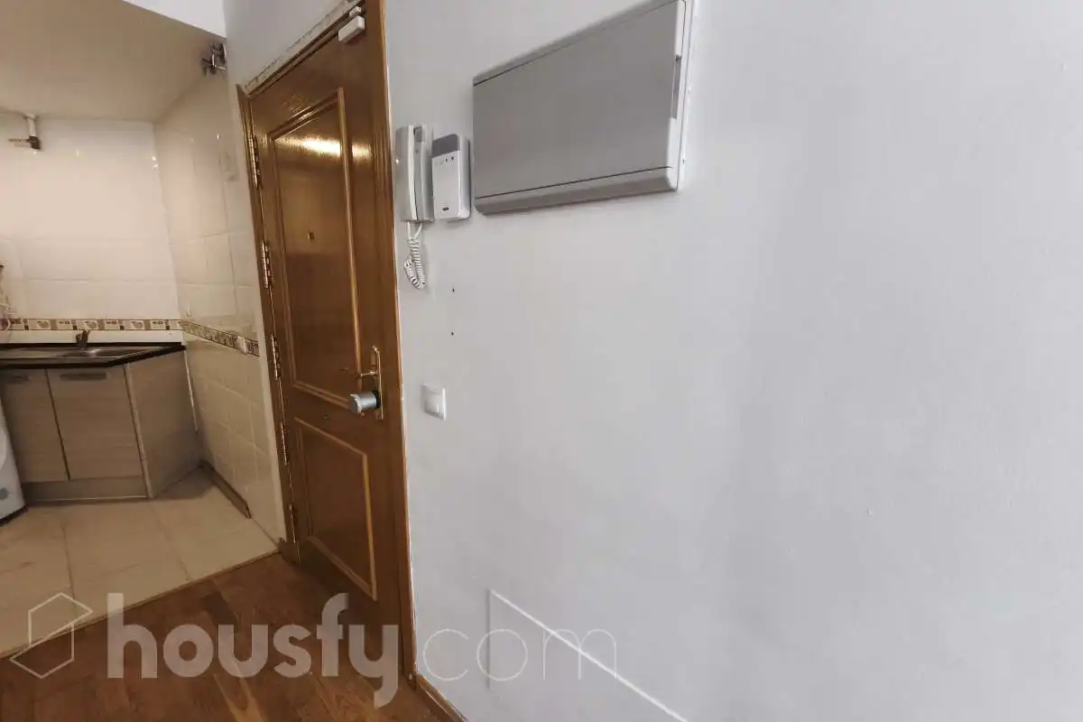 Flat for rent in Madrid  with Heating and Parquet flooring