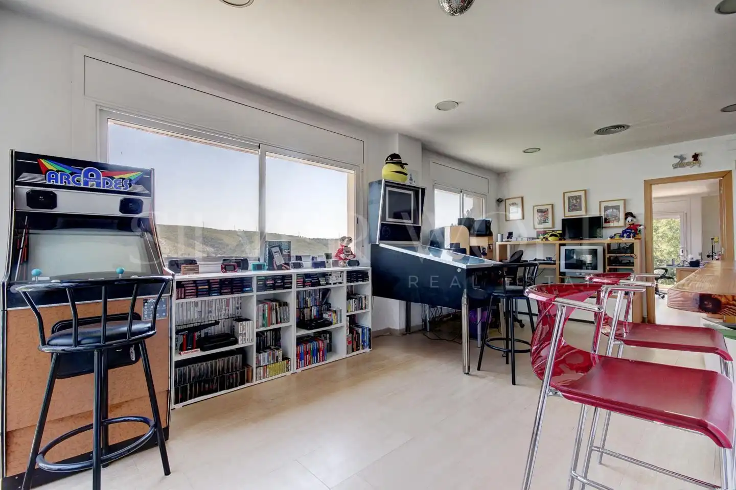 Sala de estar de Casa o chalet en venta en Vallirana con Aire acondicionado, Calefacción y Jardín privado