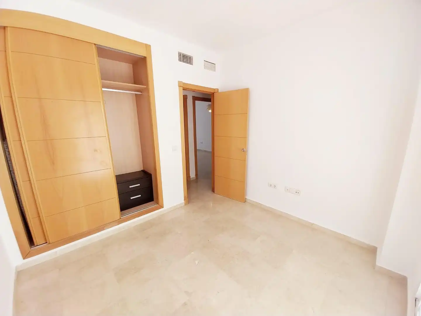 Ground floor for sale in Benalmádena  with Air Conditioner, Heating and Private garden