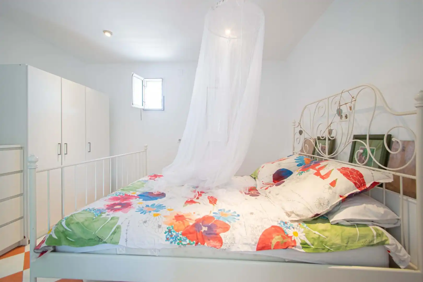 Dormitori de Casa o xalet en venda en Sevilla amb Aire condicionat i Terrassa