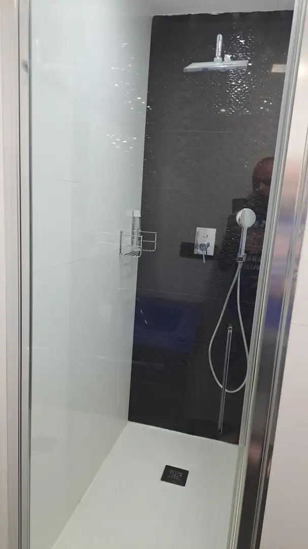 Badezimmer von Wohnung zur Miete in Albacete mit Klimaanlage, Heizung und Parkett