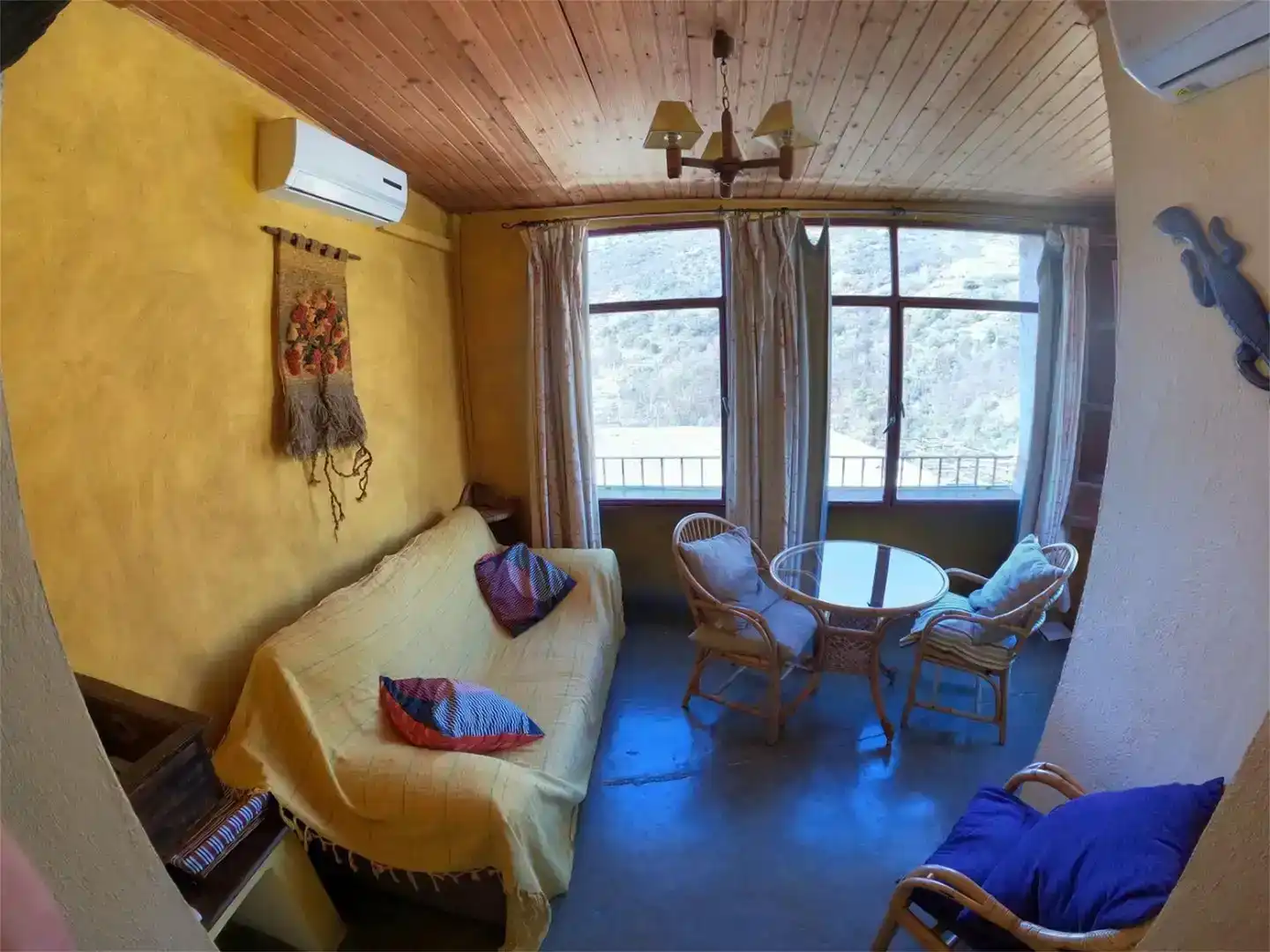 Sala de estar de Casa o chalet en venta en Pampaneira con Aire acondicionado y Balcón