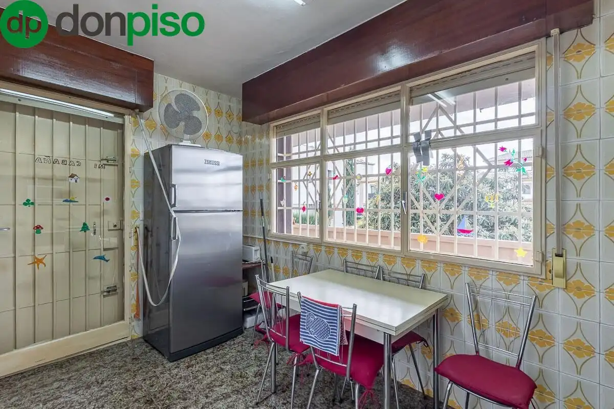 Casa con terrazza in vendita a Avenida HUETOR VEGA, imagen 13