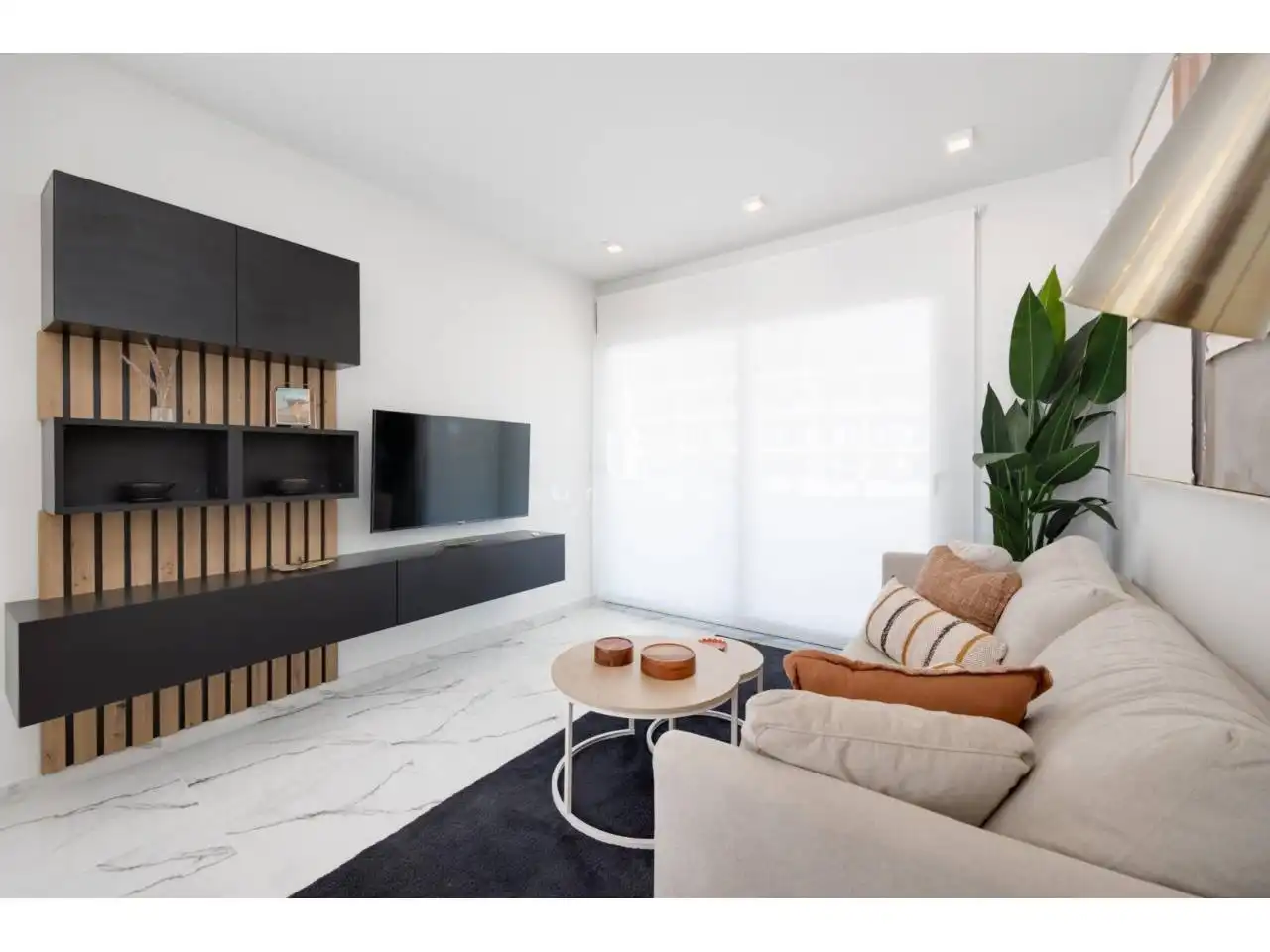 Sala de estar de Ático en venta en San Miguel de Salinas con Aire acondicionado, Terraza y Amueblado