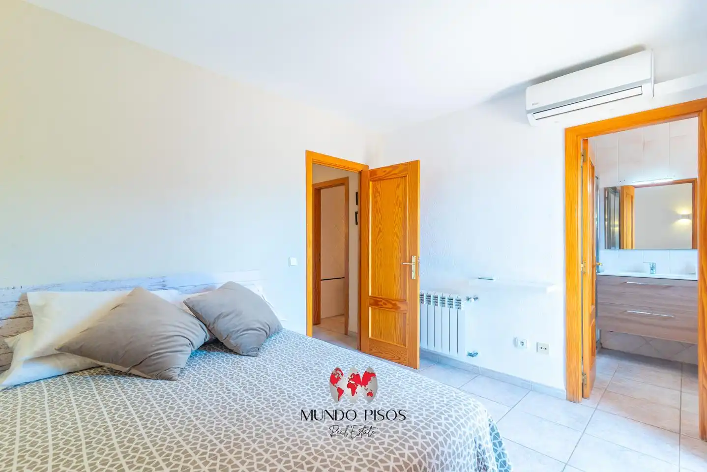 Habitación de Casa adosada en venta en Calvià con Aire acondicionado, Calefacción y Terraza