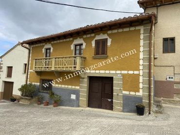 House for sale in Valle de Yerri / Deierri