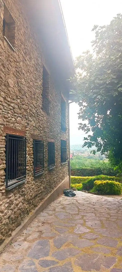 Vista exterior de Casa o xalet en venda en La Seu d'Urgell amb Calefacció