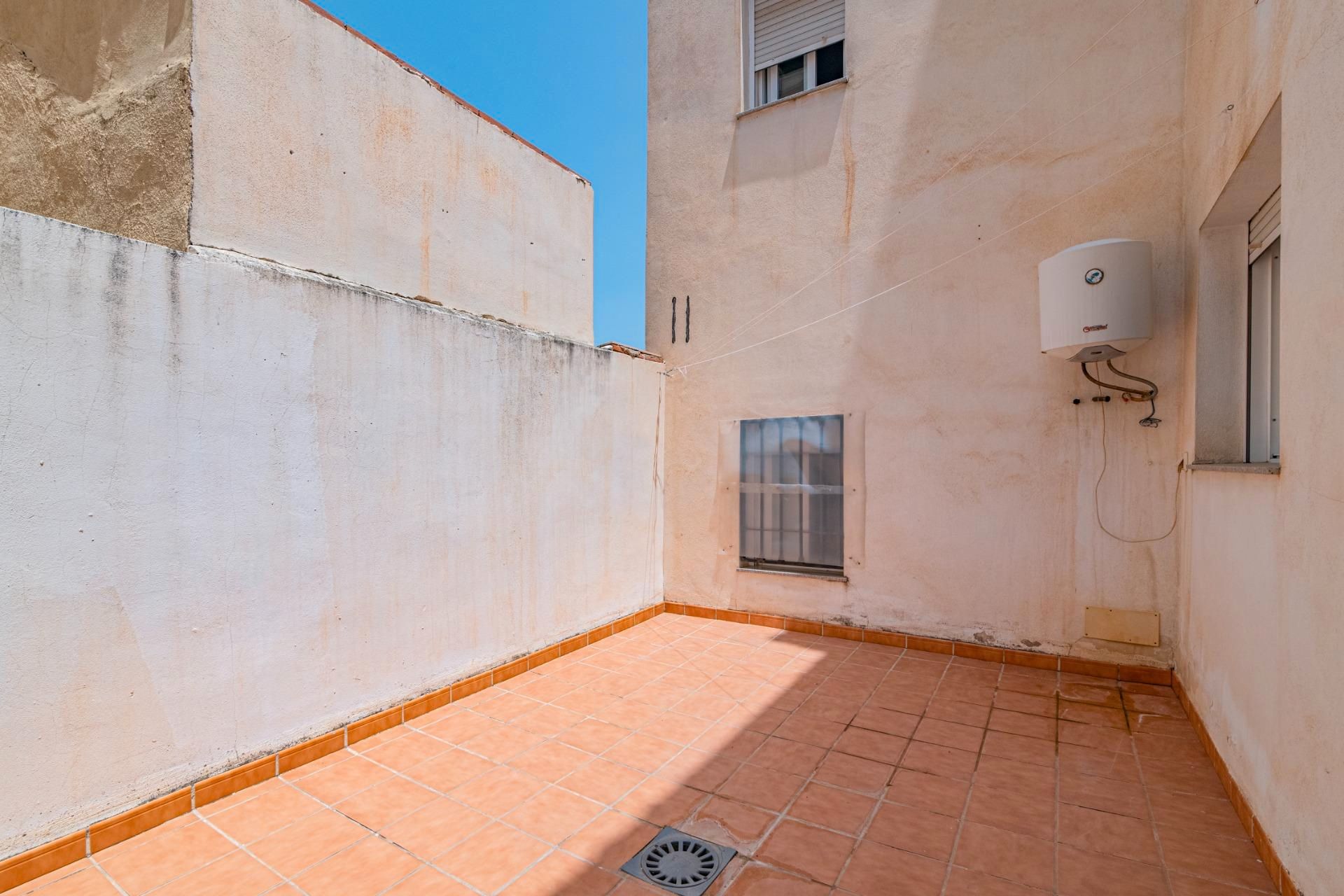 Vista exterior de Apartament en venda en La Zubia