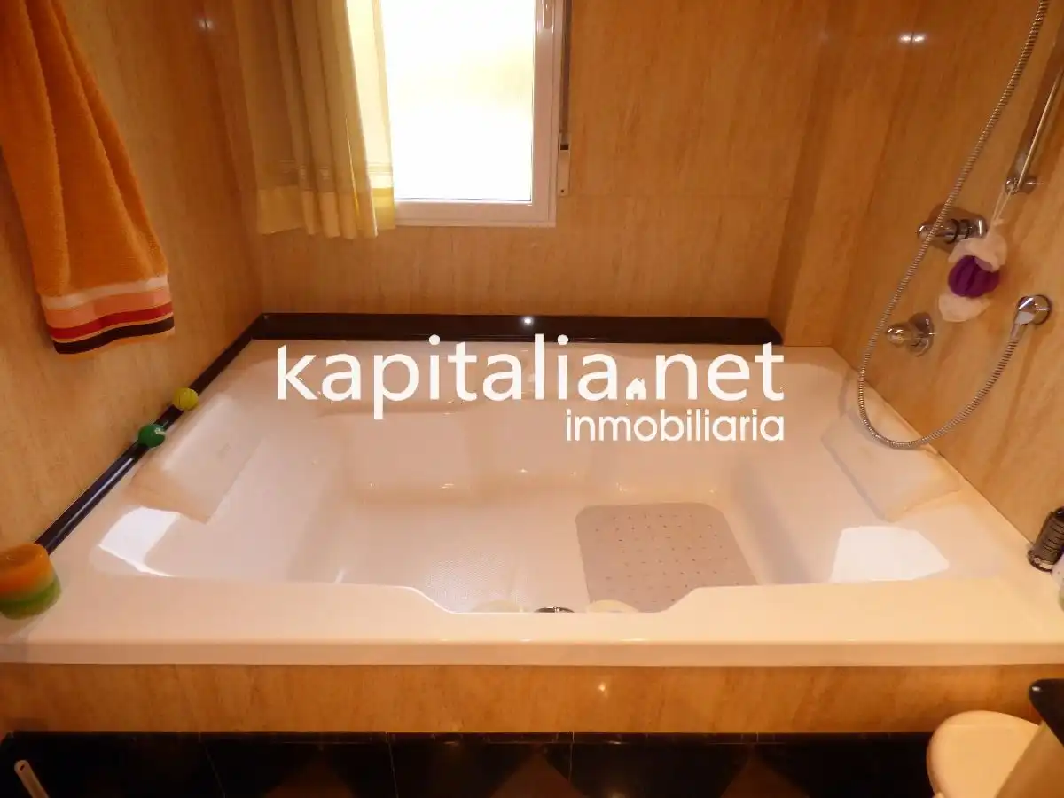 Baño de Casa adosada en venta en Albaida con Aire acondicionado, Terraza y Trastero