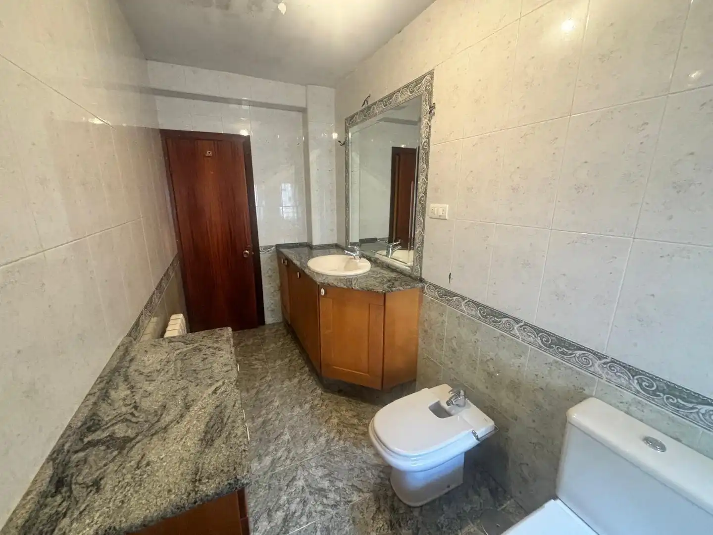 Baño de Casa o chalet en venta en Laviana con Calefacción y Jardín privado
