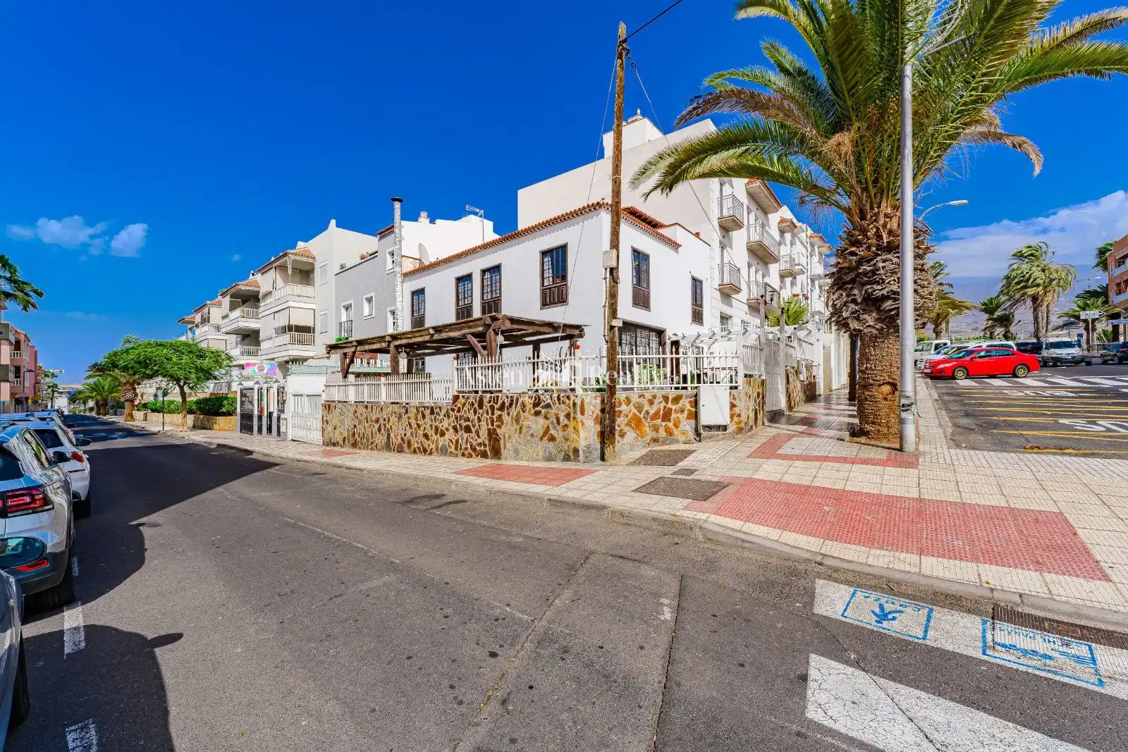 Vista exterior de Local en venta en Guía de Isora con Amueblado