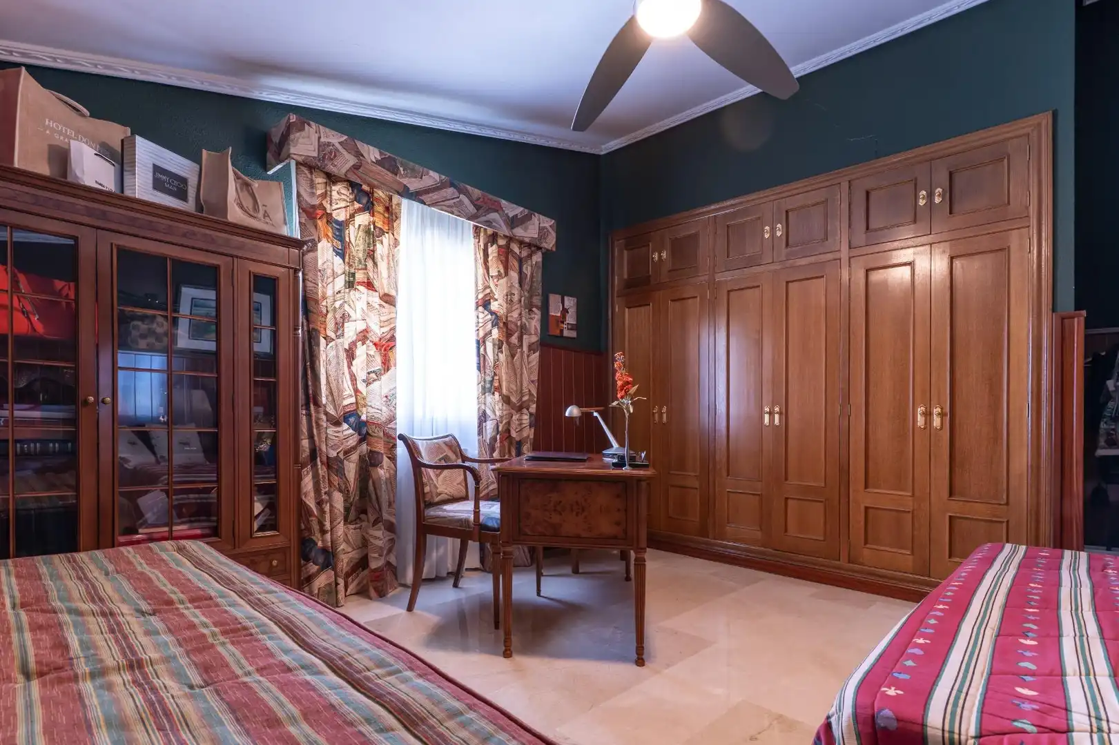 Habitación de Casa o chalet en venta en L'Eliana con Aire acondicionado, Calefacción y Jardín privado