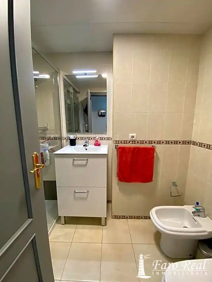 Baño de Apartamento de alquiler en Sanlúcar de Barrameda con Aire acondicionado, Terraza y Amueblado