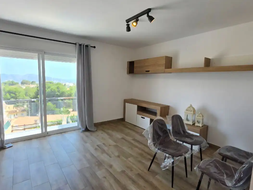 Sala d'estar de Casa adosada de lloguer en Coloma  
