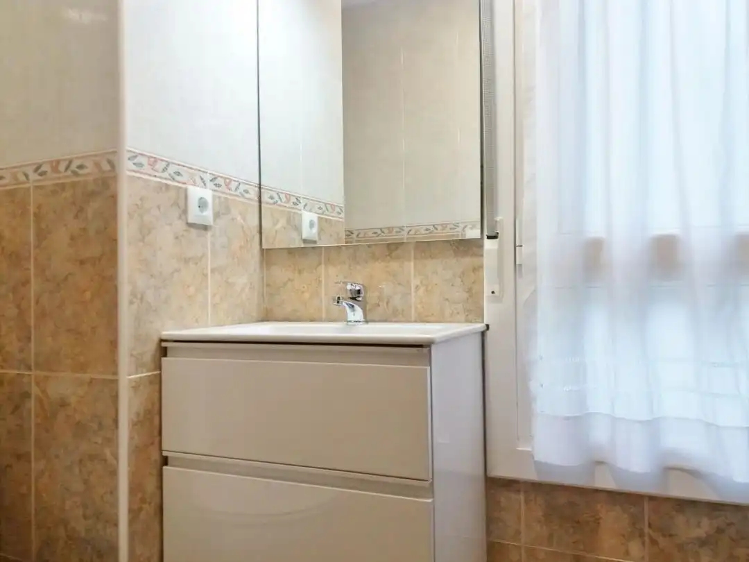 Baño de Piso de alquiler en Donostia - San Sebastián  con Calefacción y Balcón