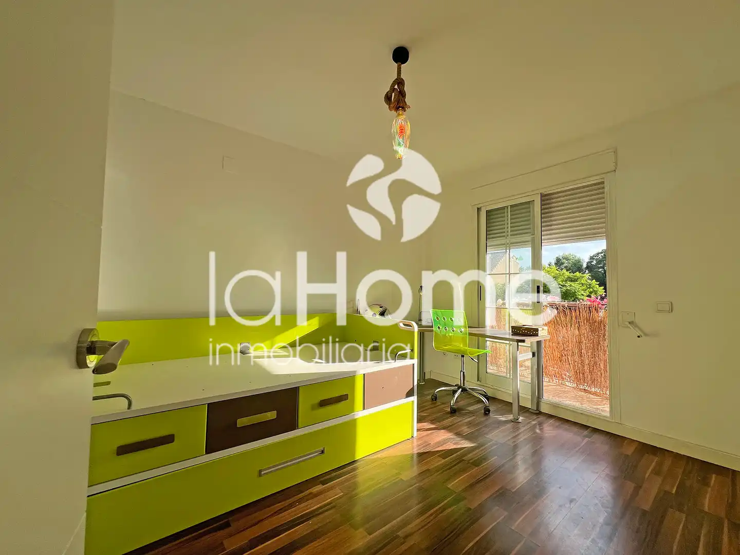 Sala de estar de Casa adosada en venta en Casas Verdes