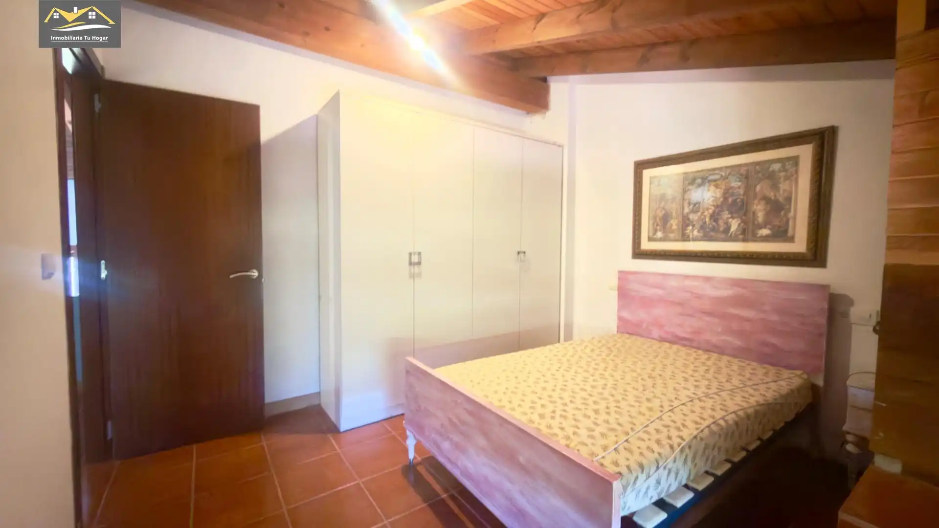 Habitación de Finca rústica en venta en Castrelo de Miño con Jardín privado, Terraza y Amueblado