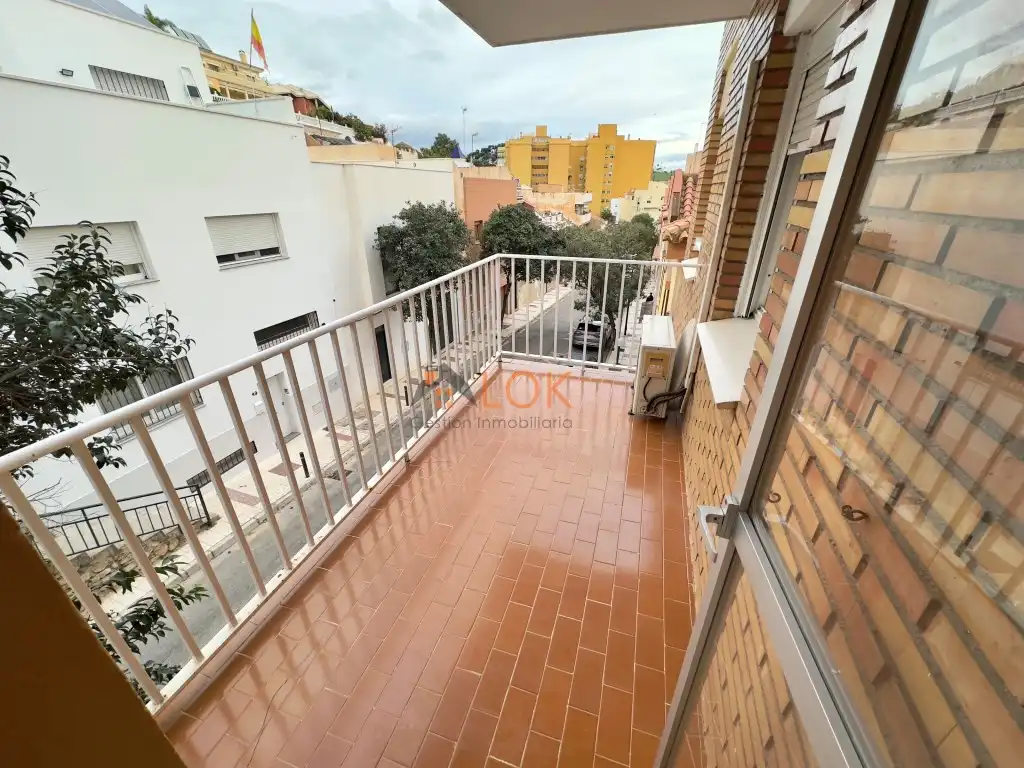 Vista exterior de Pis en venda en Málaga amb Aire condicionat i Terrassa
