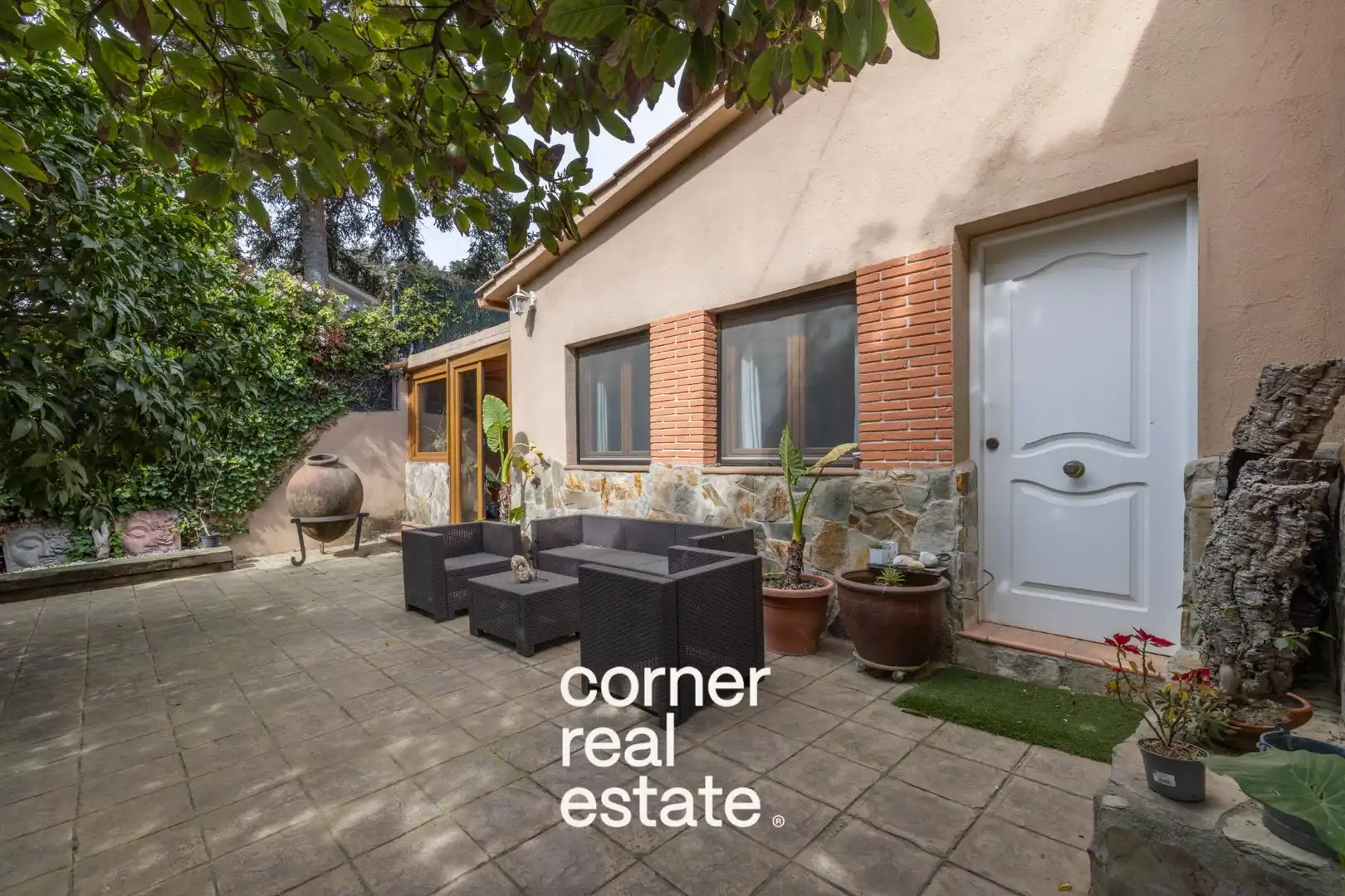 Vista exterior de Casa o chalet en venta en Molins de Rei con Aire acondicionado, Calefacción y Jardín privado