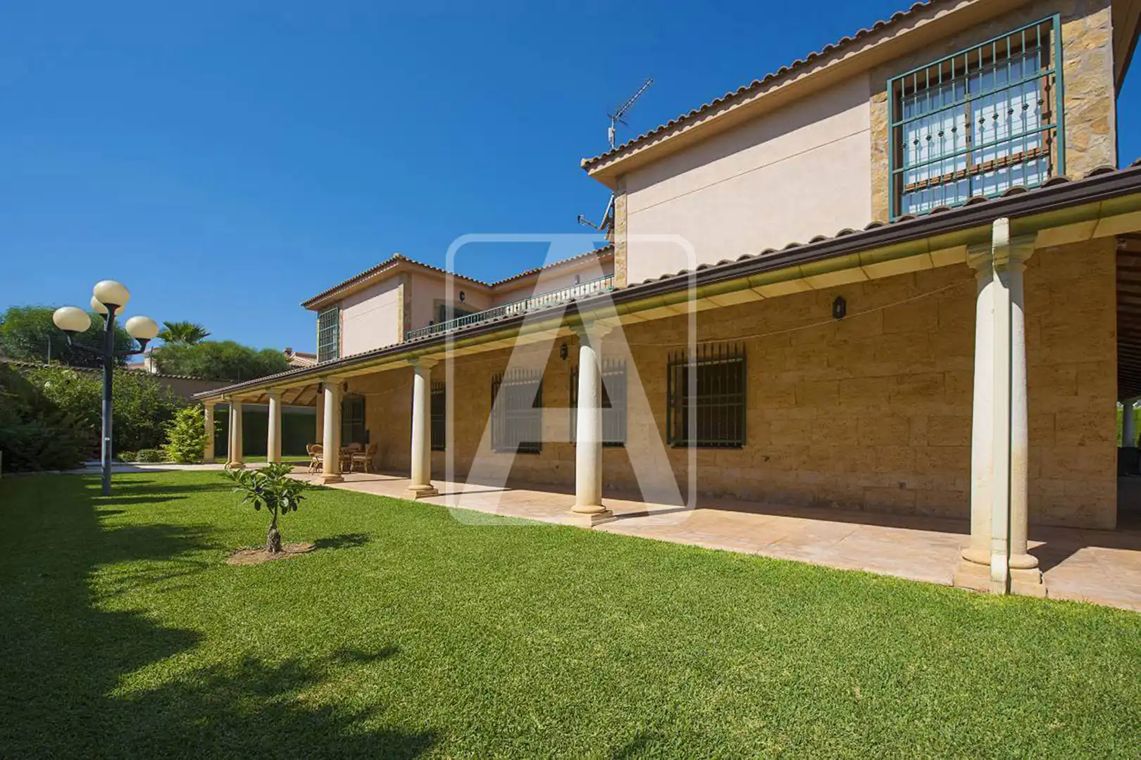 Chalet con piscina en venta en Marisol Park - Ortembach - Los Almendros, imagen 43