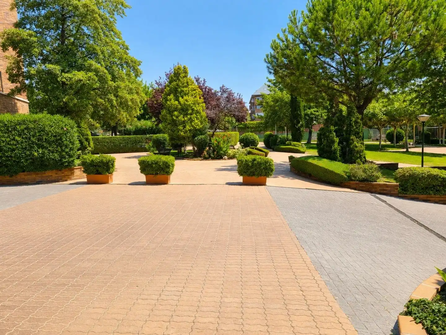 Vista exterior de Piso en venta en Majadahonda con Calefacción, Terraza y Piscina comunitaria