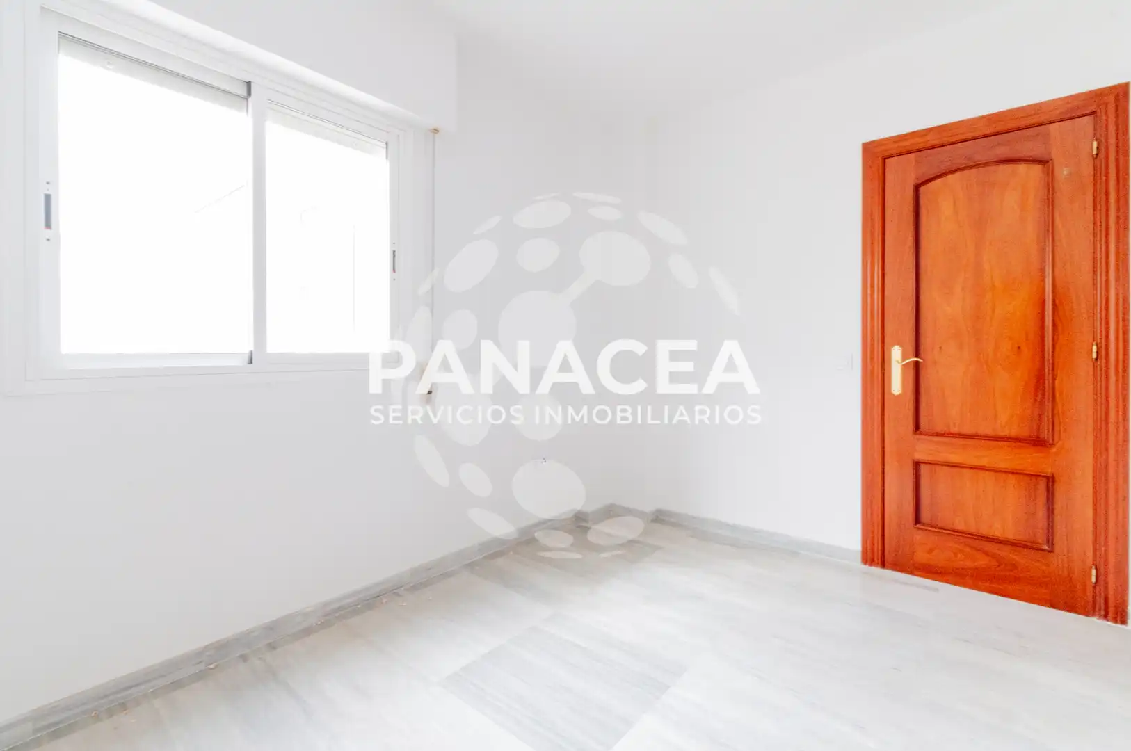 Flat for sale in Roquetas de Mar  with Balcony and Community pool