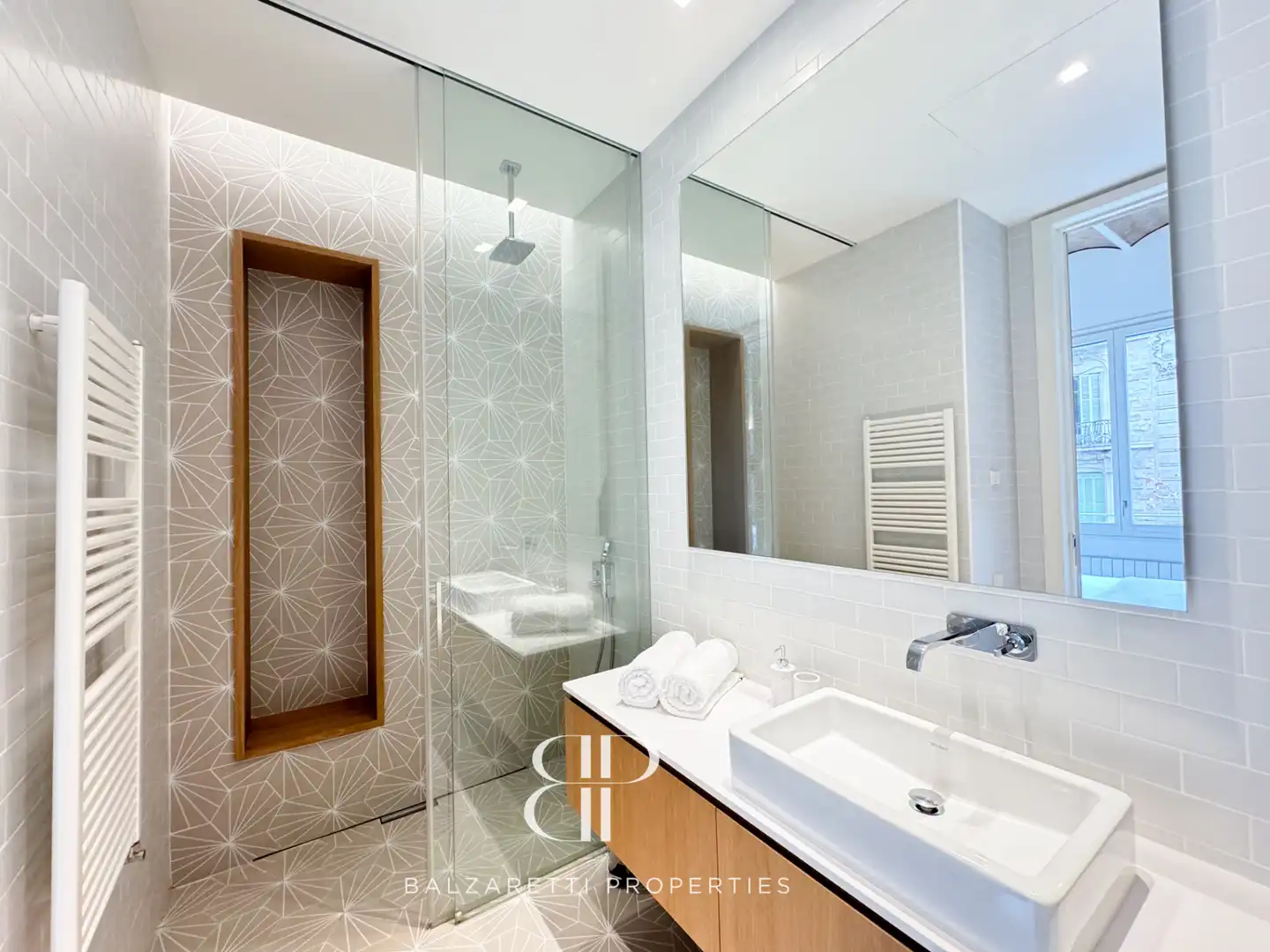 Badezimmer von Wohnung zur Miete in Barcelona mit Klimaanlage, Heizung und Möbliert