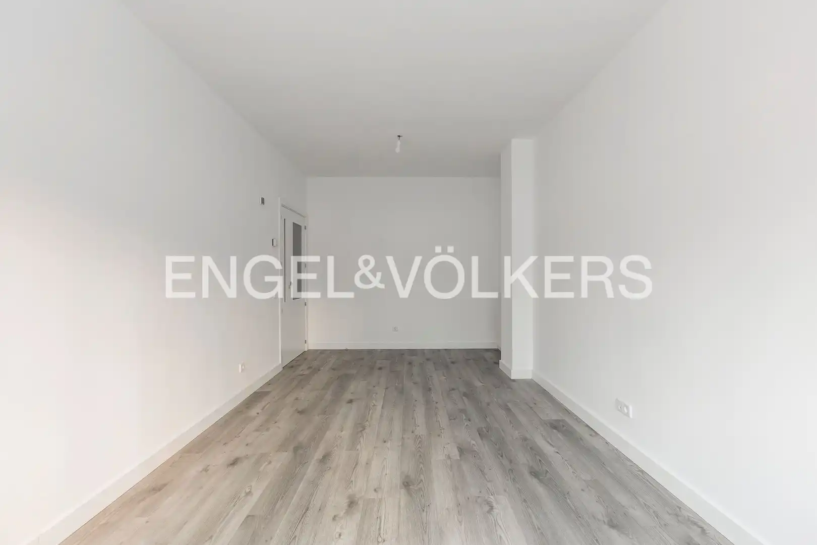 Sala de estar de Piso en venta en Alcobendas con Calefacción, Trastero y Piscina