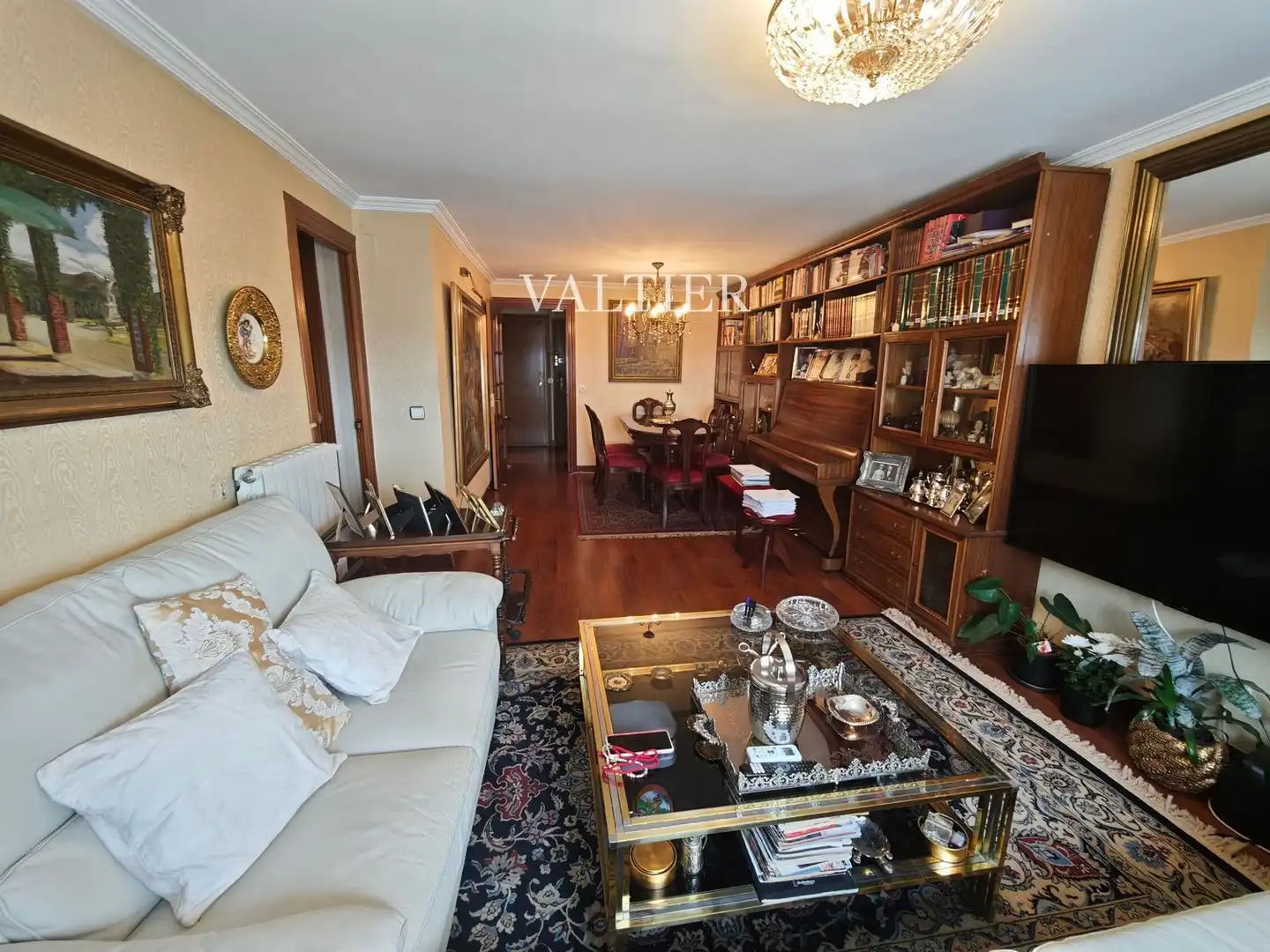 Sala d'estar de Pis de lloguer en Madrid amb Aire condicionat, Terrassa i Moblat