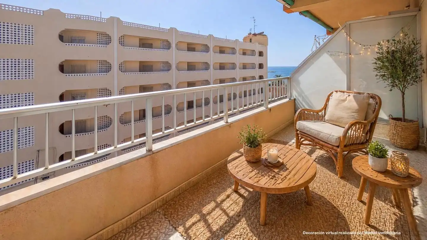 Terrasse von Wohnung zum Verkauf in Santa Pola mit Terrasse, Abstellraum und Möbliert