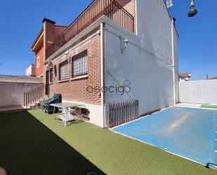 Exterior view of Single-family semi-detached for sale in Cabanillas del Campo  with Swimming Pool and Balcony