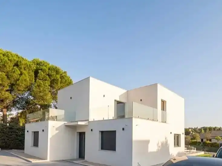 Vista exterior de Casa o xalet de lloguer en Valdemorillo amb Aire condicionat, Jardí privat i Parquet