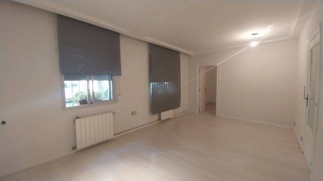 Piso en Venta en Calle de la Ribera del Alhama en Ciudad Jardín - Parque Roma