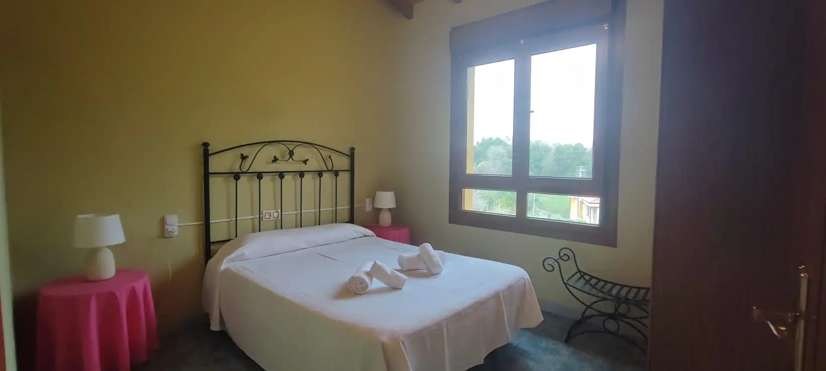 Schlafzimmer von Country house zum Verkauf in Llanes mit Heizung, Privatgarten und Terrasse