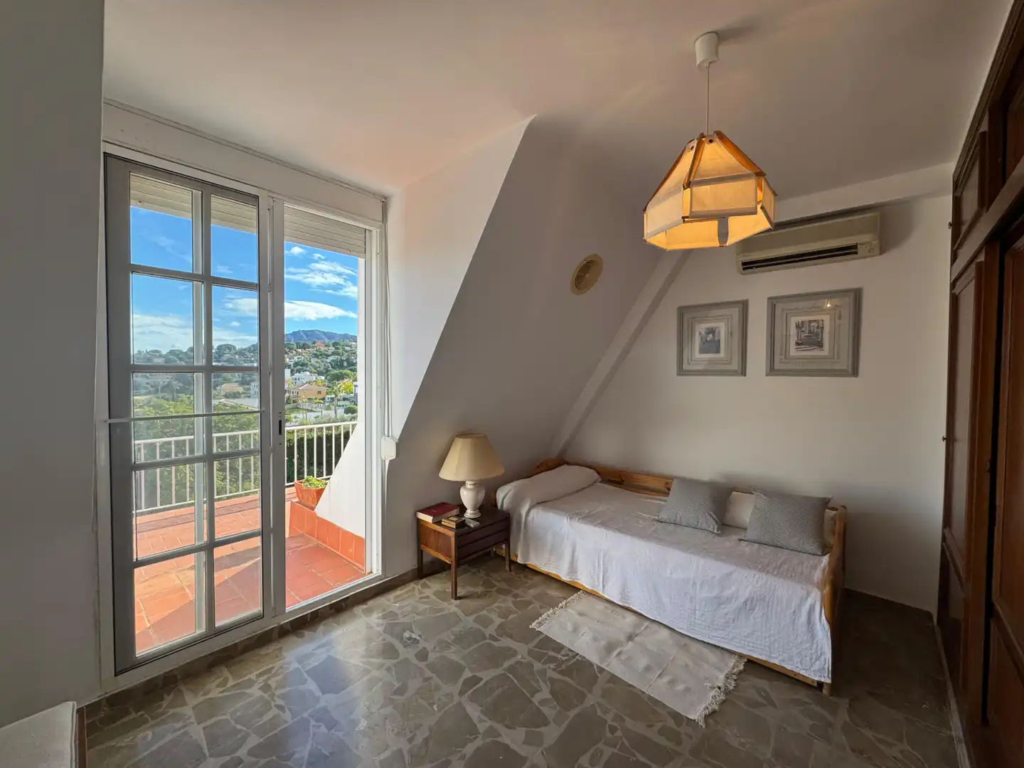 Dormitori de Casa o xalet en venda en Alhaurín de la Torre amb Aire condicionat, Calefacció i Jardí privat