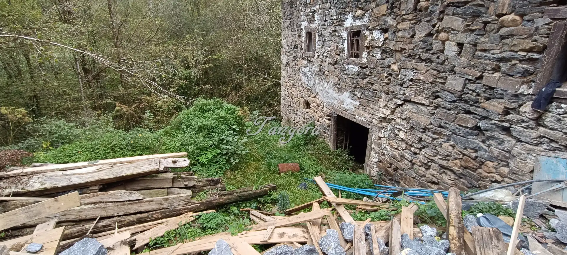 Country homes for sale in Zeanuri  with Private garden