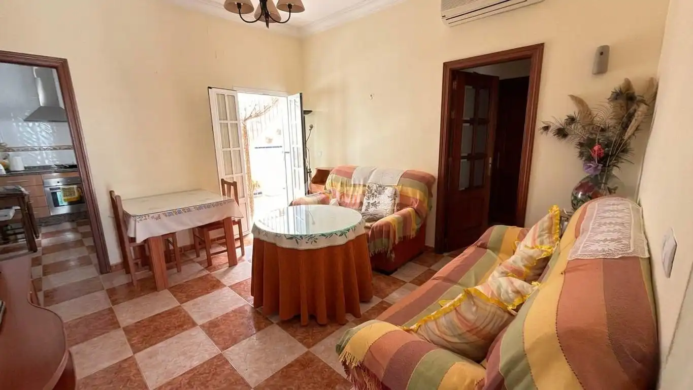 Sala d'estar de Casa o xalet en venda en Marchena amb Aire condicionat i Terrassa