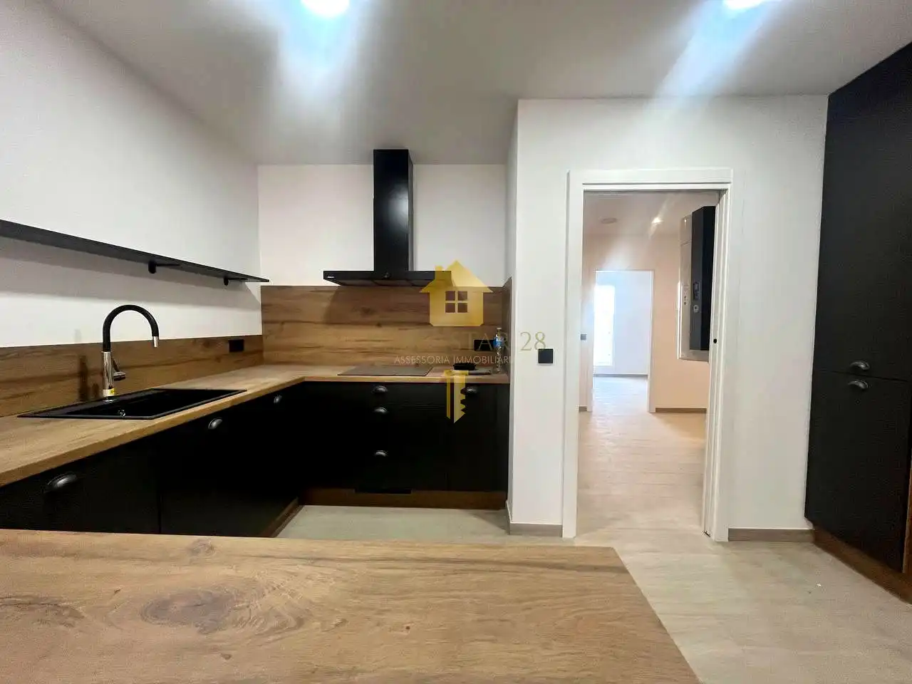 Küche von Wohnung zur Miete in Centre