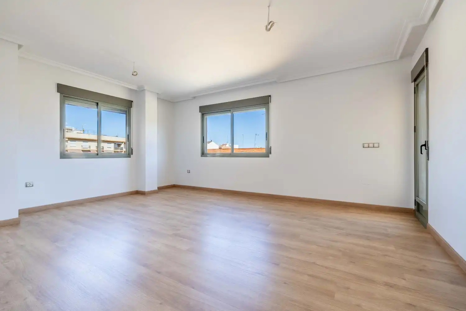 Living room of Flat for sale in Murcia  with Parquet flooring, Storage room and Balcony