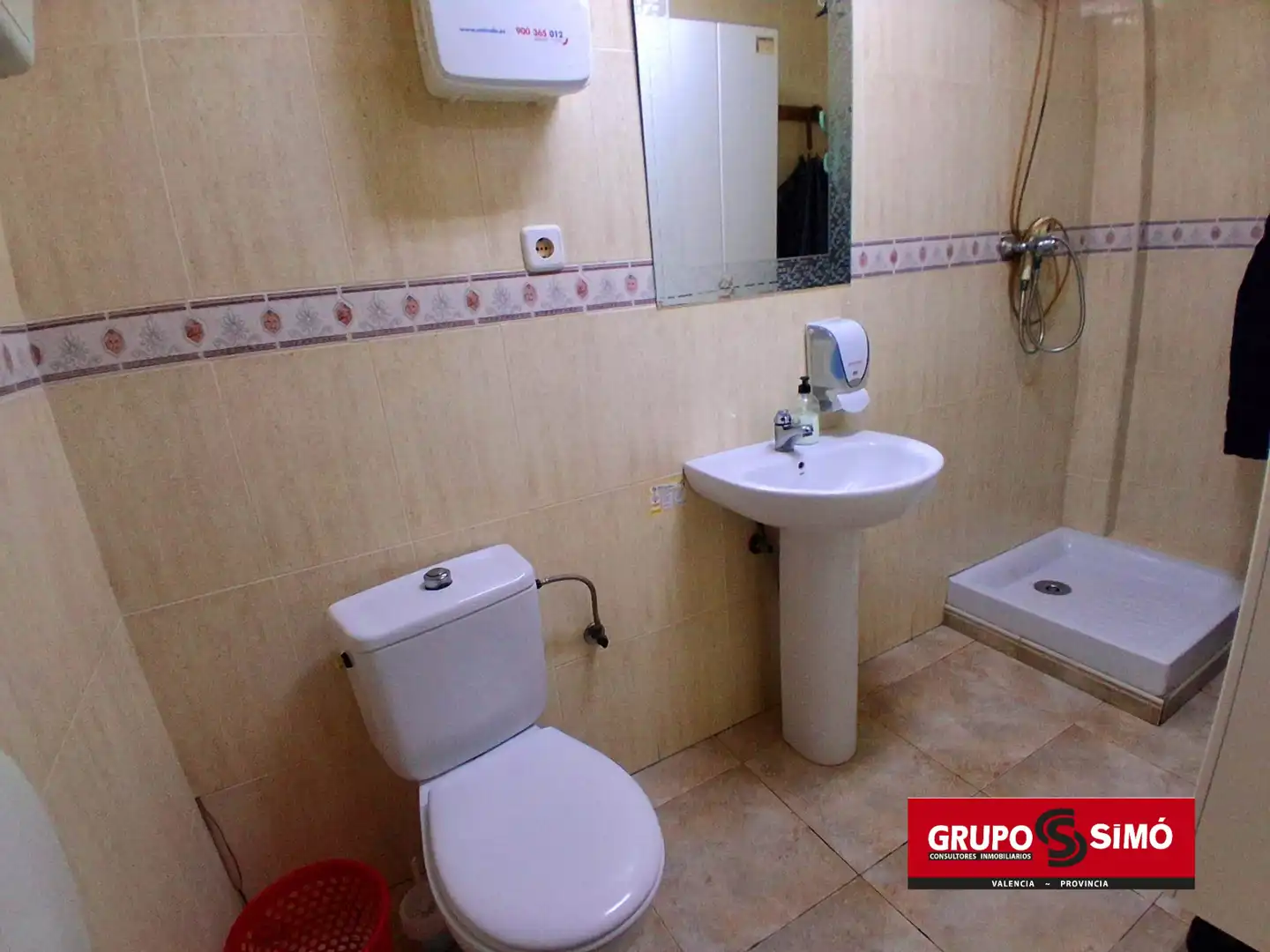 Local comercial en traspàs a Avinguda Lluís Santàngel, imagen 7