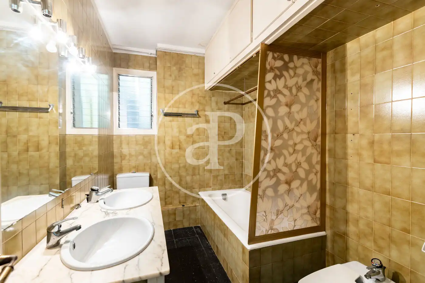 Baño de Piso en venta en Barcelona con Aire acondicionado, Calefacción y Balcón